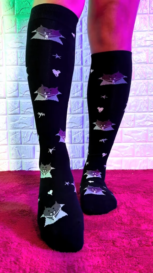 DemoniaCult Vampire Heart Knee High Socks | DH 202