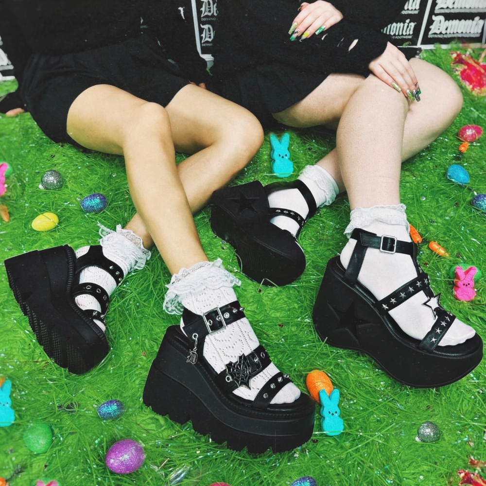 DemoniaCult Nylon Ruffle Sokjes | DH 10