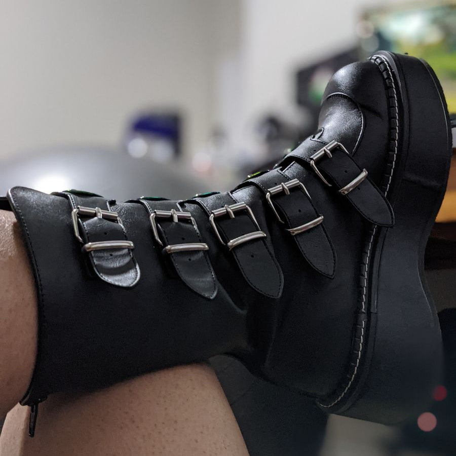 DemoniaCult Emily 330