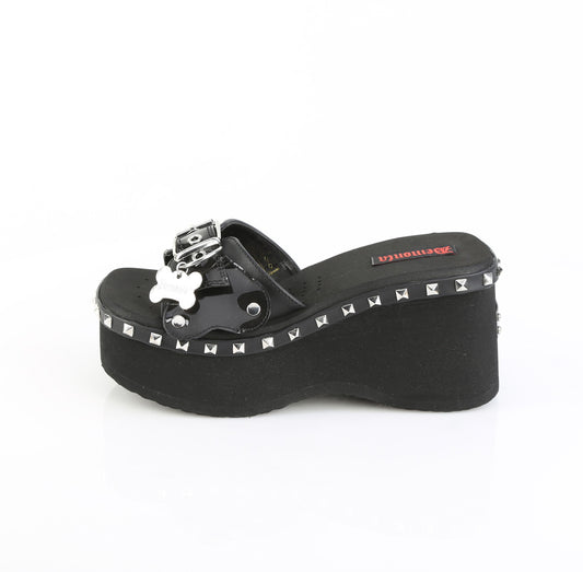 DemoniaCult Funn 28 - Kinky-shoes