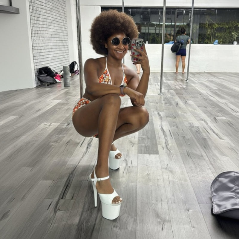 Pleaser Flamingo 809