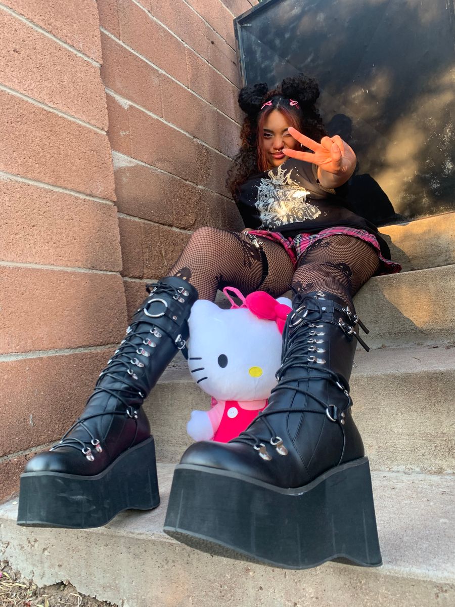 DemoniaCult Kera 200