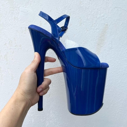 Pleaser Flamingo 809