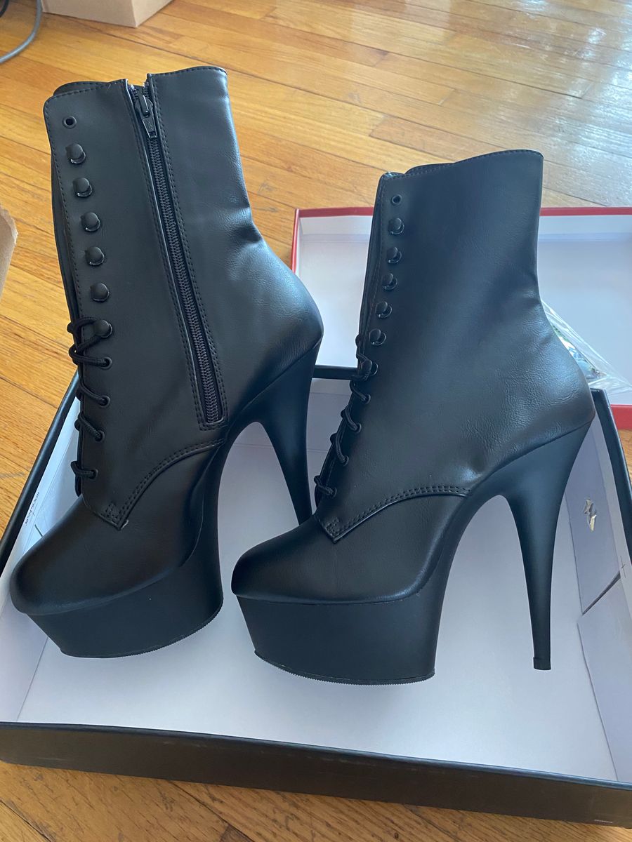 Pleaser Delight 1020 [Leather]