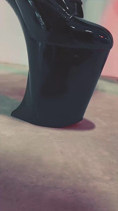 Pleaser Bewitched 1020