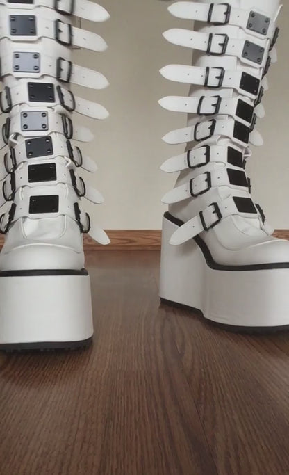 DemoniaCult Swing 815